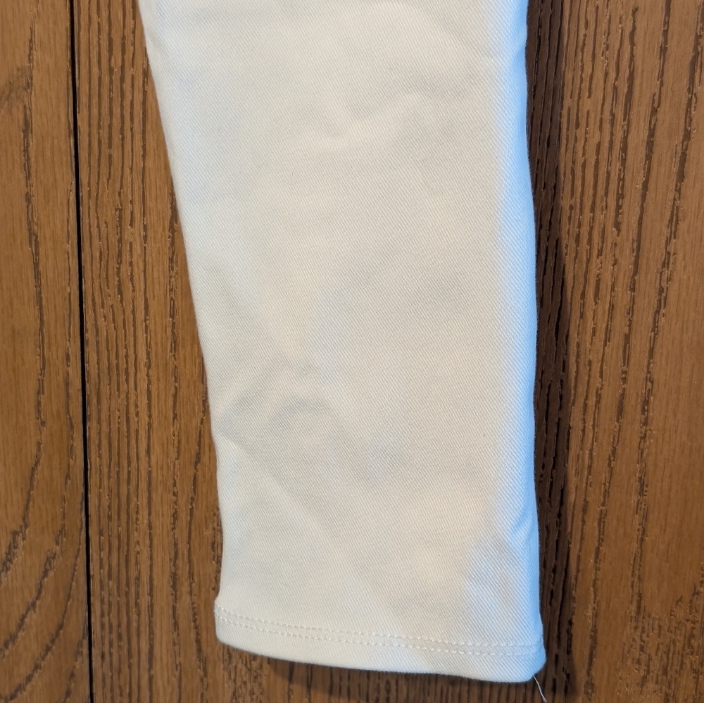 Chic White Jeggings - Picture 4 of 6